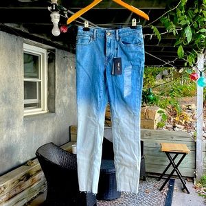 Size 2 Tribeca skinny jean by Tommy Hilfiger